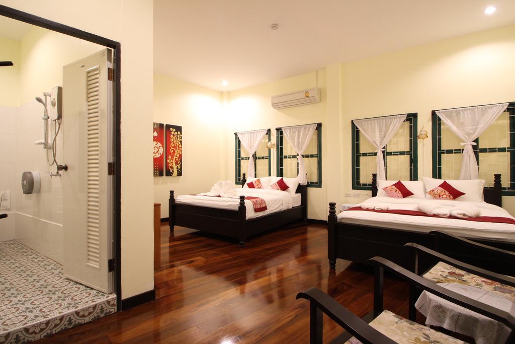 Srisomboon Hostel Trang Exteriör bild