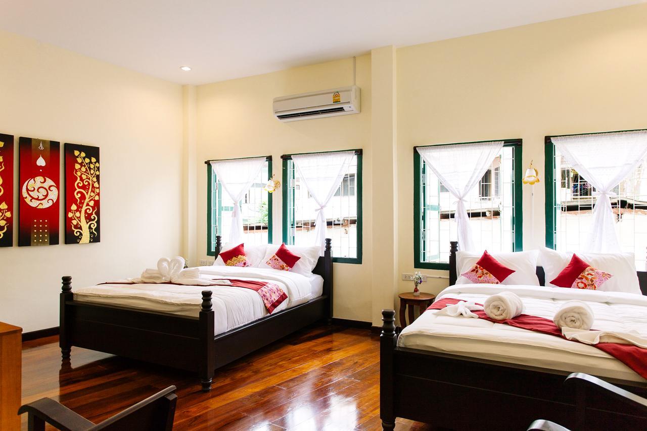 Srisomboon Hostel Trang Exteriör bild